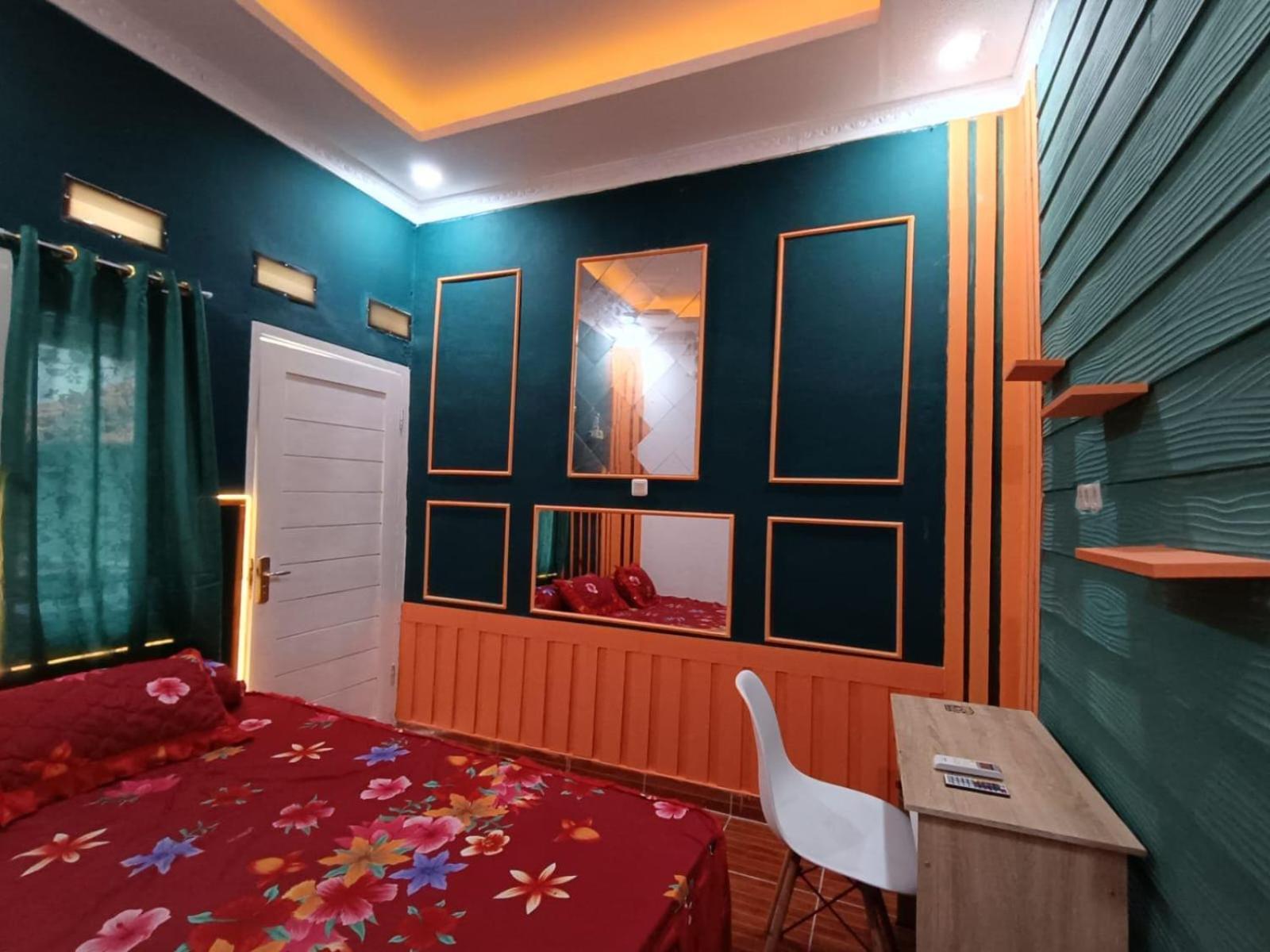 فندق Oyo Life 92977 Neba Kost Aesthetic Peladen المظهر الخارجي الصورة
