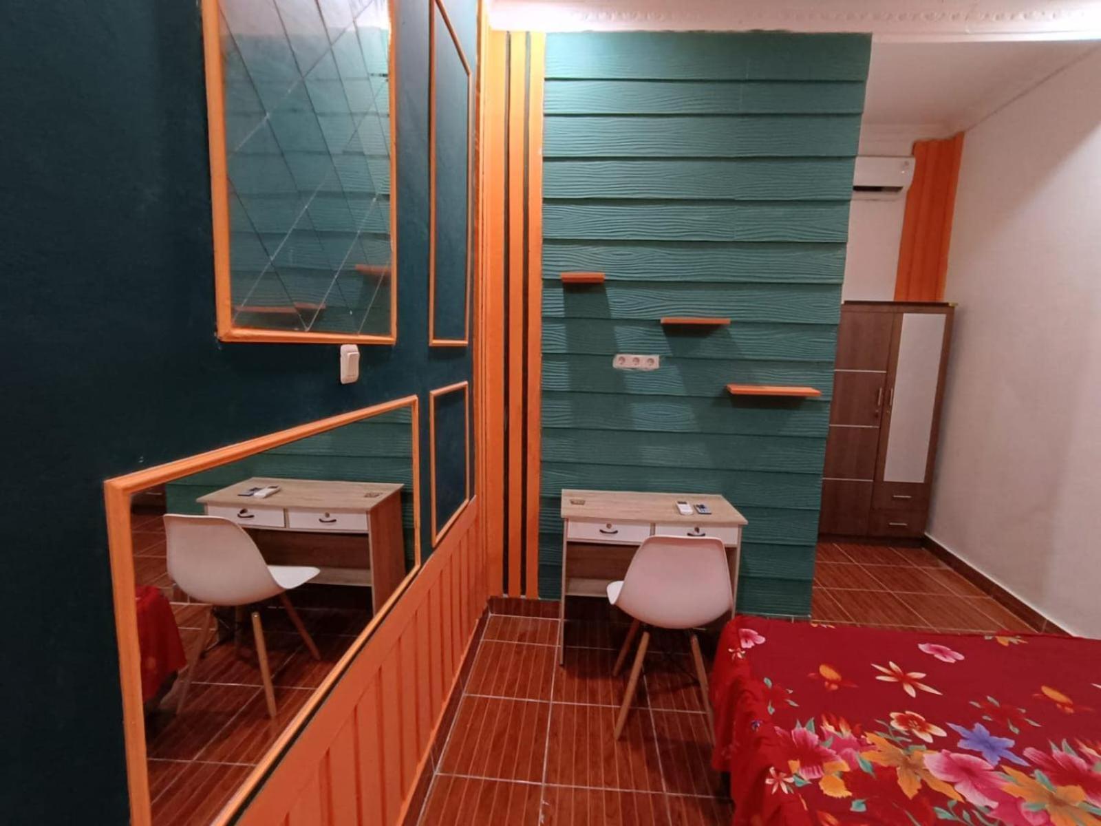 فندق Oyo Life 92977 Neba Kost Aesthetic Peladen المظهر الخارجي الصورة
